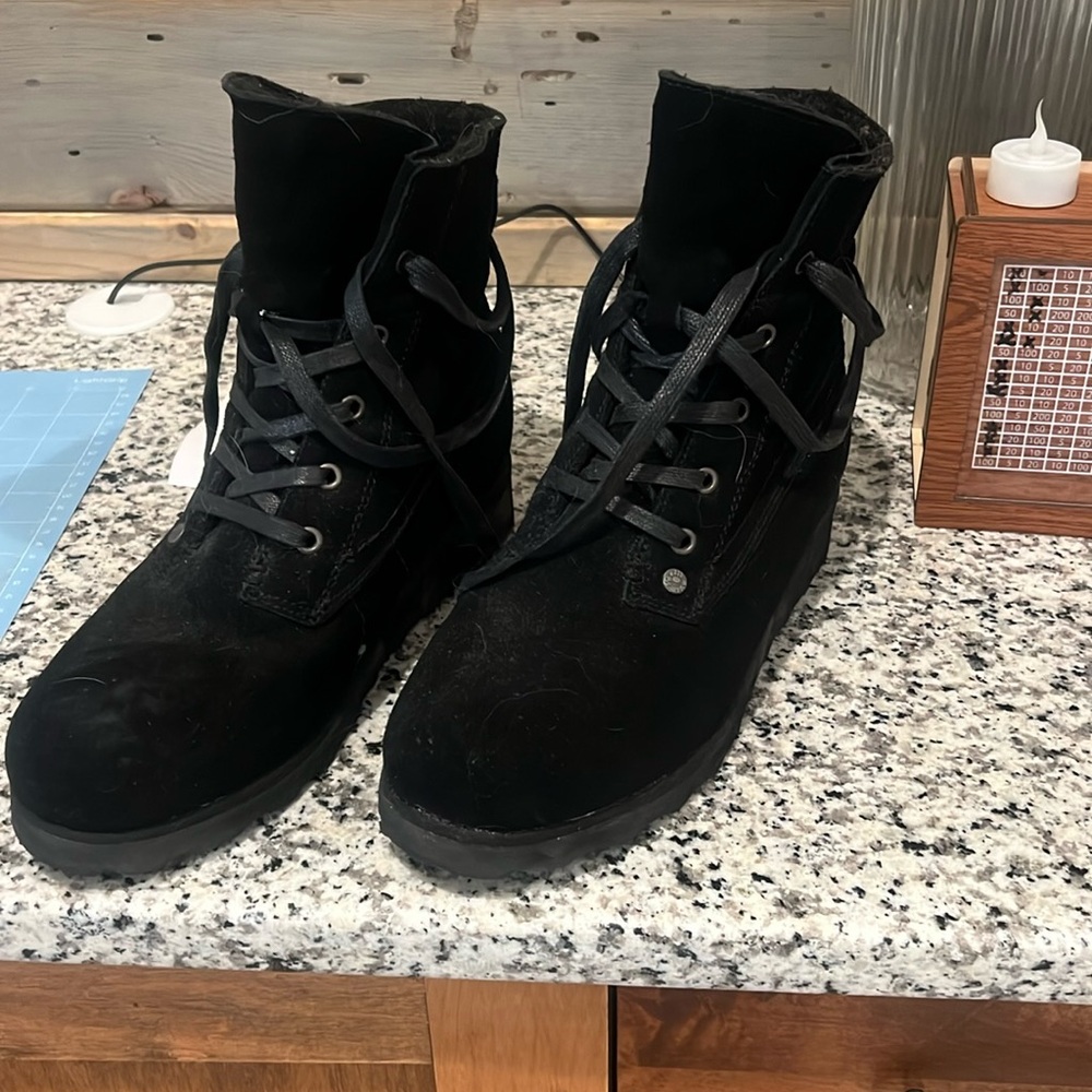 Bear Paw Black Booties